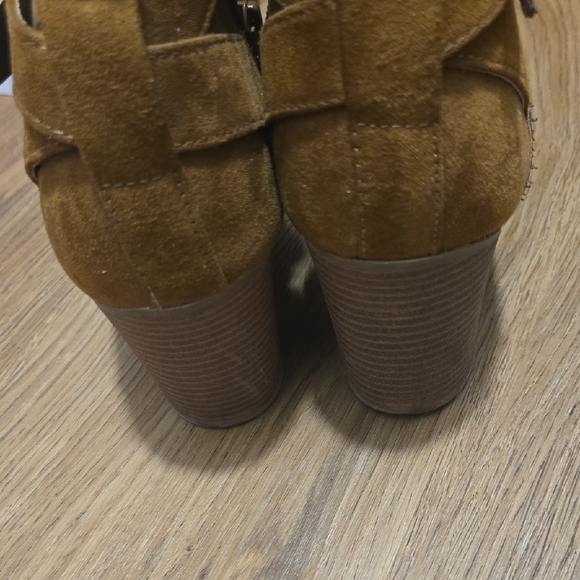 Time and Tru Brown Ankle Booties - Picture 5 of 5